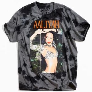 Urban Outfitters Black and Gray Aaliyah Graphic Tee